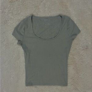 Hollister Women's Short Sleeve Gray Tee